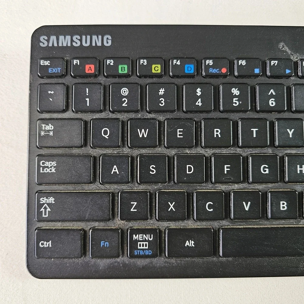 Samsung VG-KBD2000 Wireless Smart Keyboard with Touchpad for Smart TV - TESTED